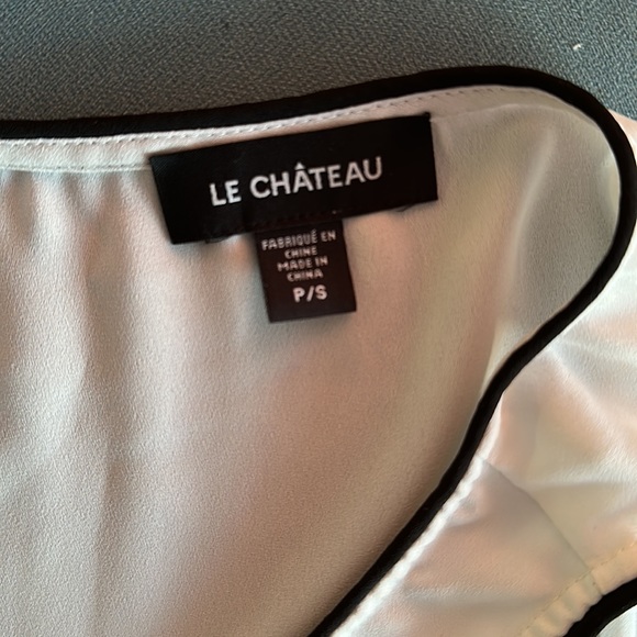 White semi sheer Le Chateau tank with black piping size small - Picture 5 of 6